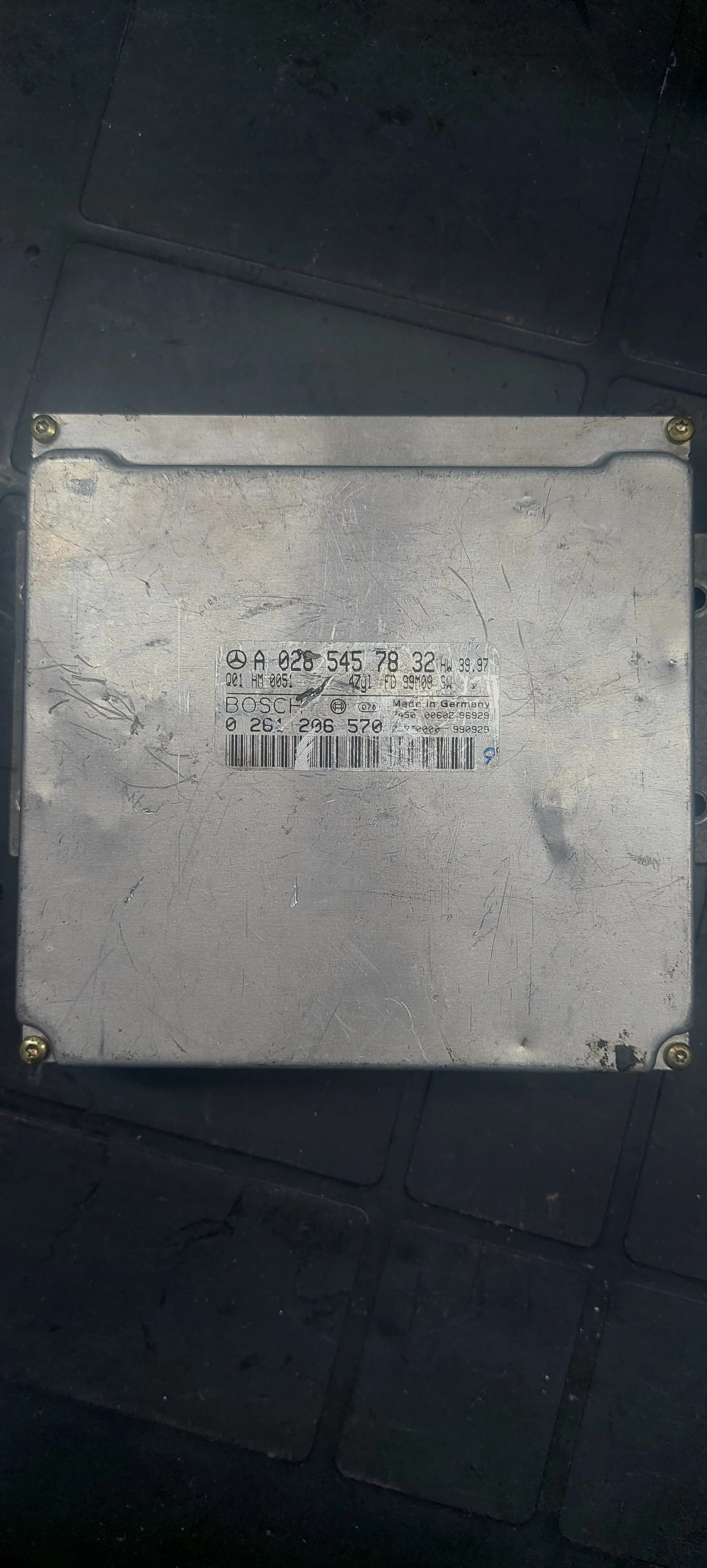 Mercedes-Benz Motor Kontrol Ünitesi ECU Beyni A0285457832