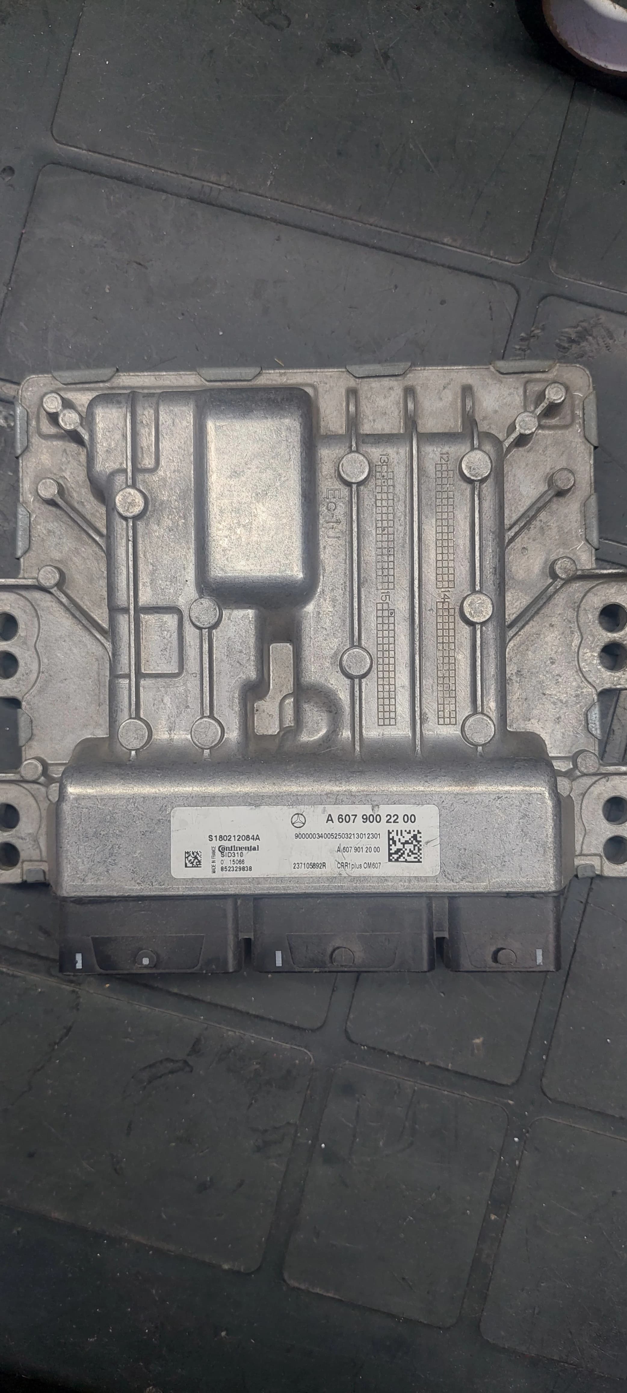 Mercedes-Benz OM607 Motor Beyni ECU Continental SID310 A6079002200