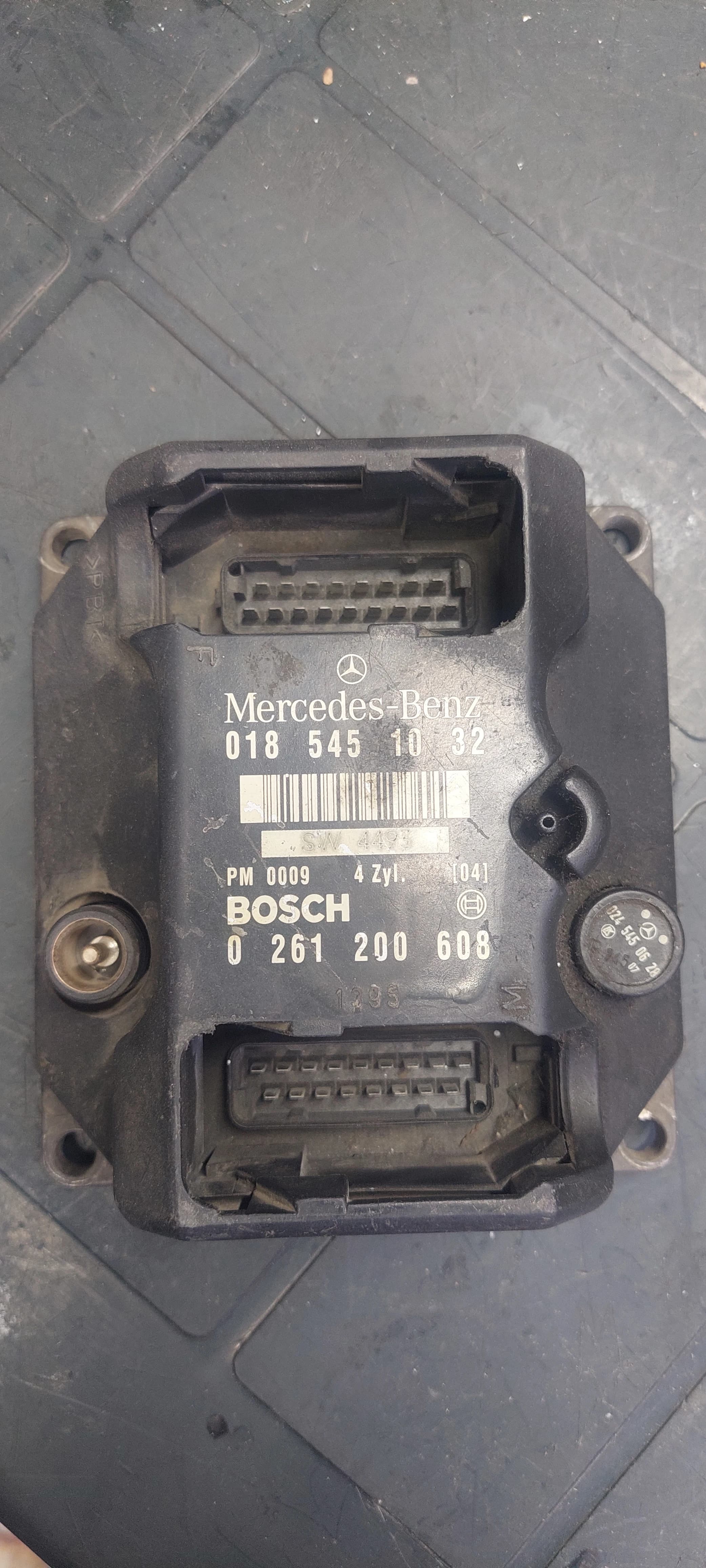 Mercedes-Benz Motor Yönetim Beyni ECU 0185451032 / 0261200608