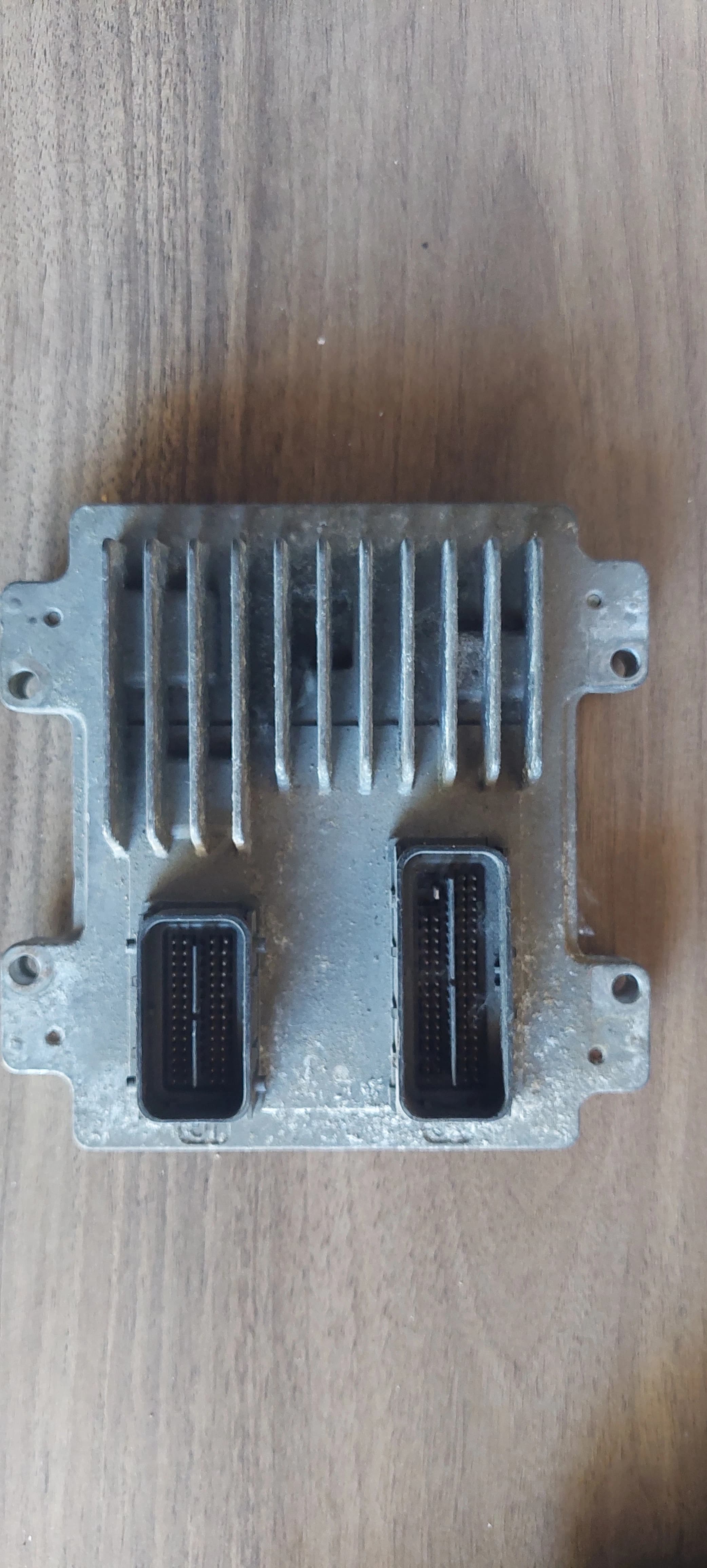 Opel AC Delco E83 Motor Kontrol Ünitesi ECU Beyni 12639891